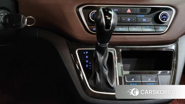 Hyundai The New Grand Starex id 4417309 из Кореи 31