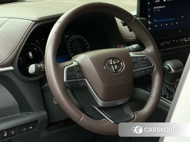 Toyota Saina id 4272159 из Китая 18