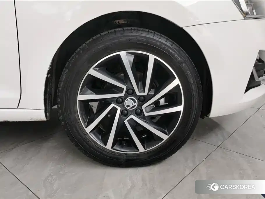 Skoda Rapid id 4589137 из Китая 15