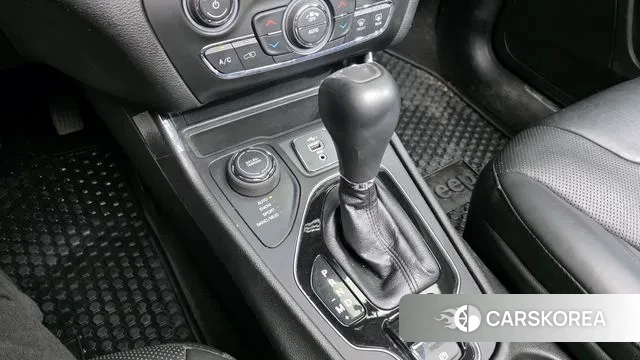 Jeep Cherokee (KL) id 3247941 из Кореи 19