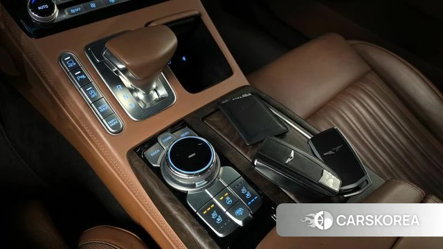 Genesis G90 id 4282928 из Кореи 19