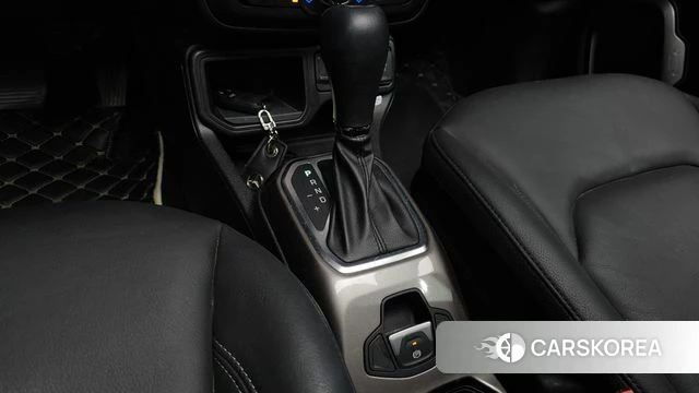 Jeep Renegade id 4573366 из Кореи 19