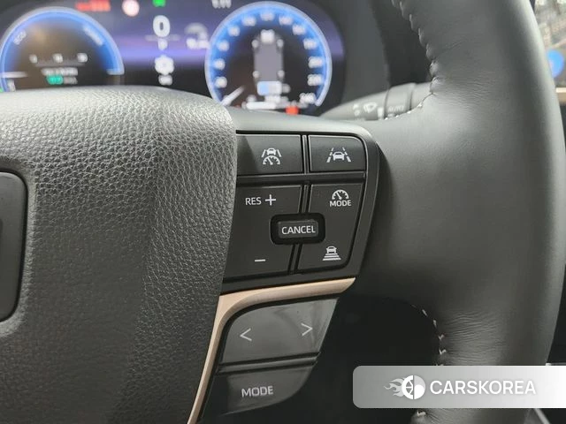 Toyota Crown Crossover id 4602558 из Кореи 18