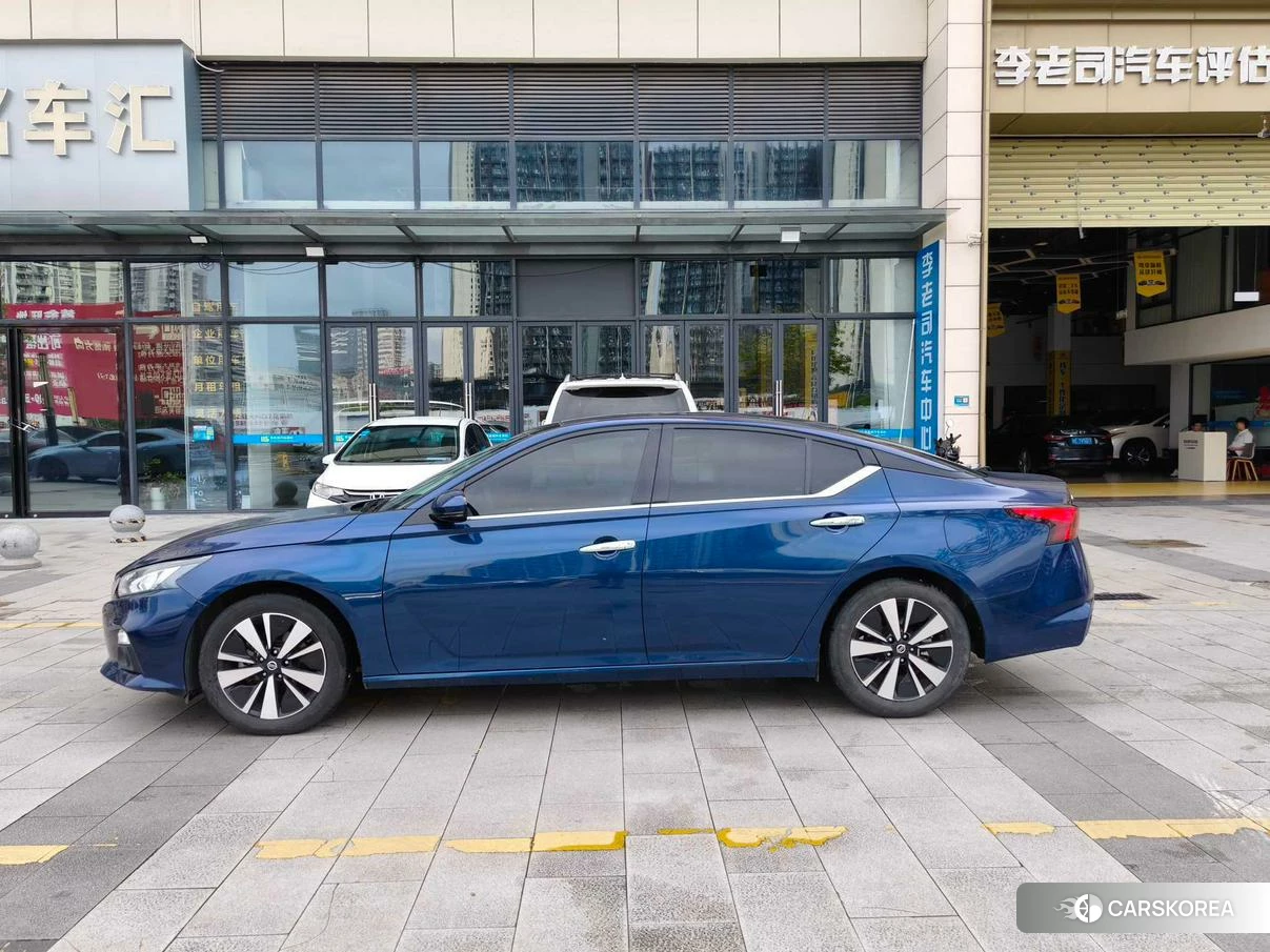 Nissan Teana id 4493255 из Китая 9