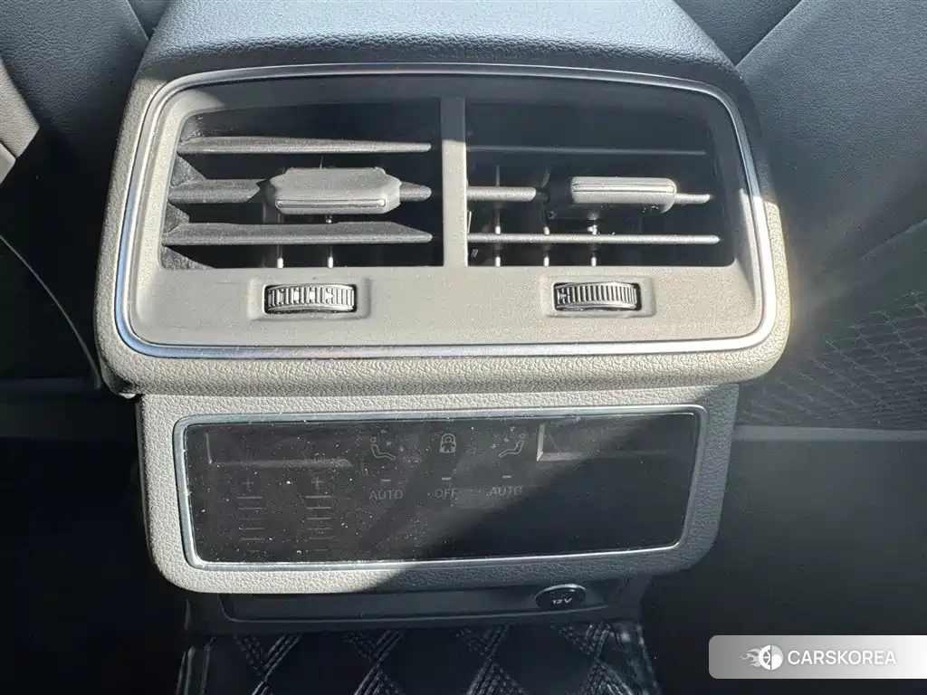 Audi A6L id 4515321 из Китая 26