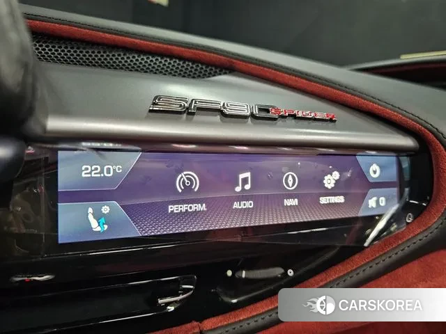 Ferrari SF90 Spider id 3711943 из Кореи 19