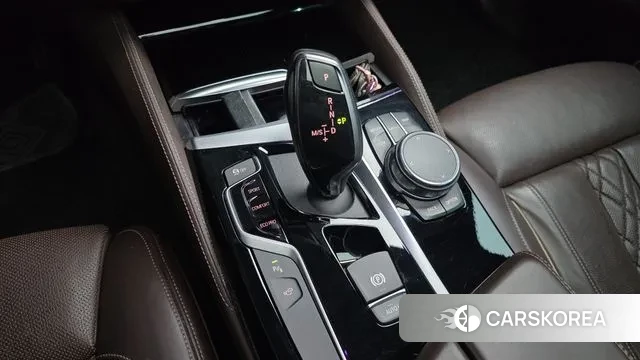 BMW 5 Series (G30) id 3766327 из Кореи 19