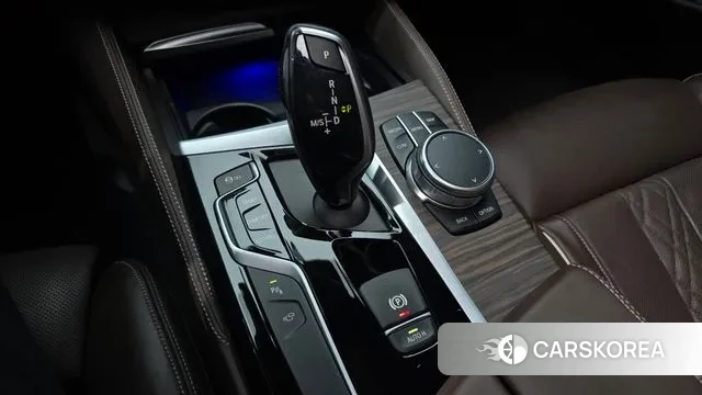 BMW 5 Series (G30) id 3368055 из Кореи 19