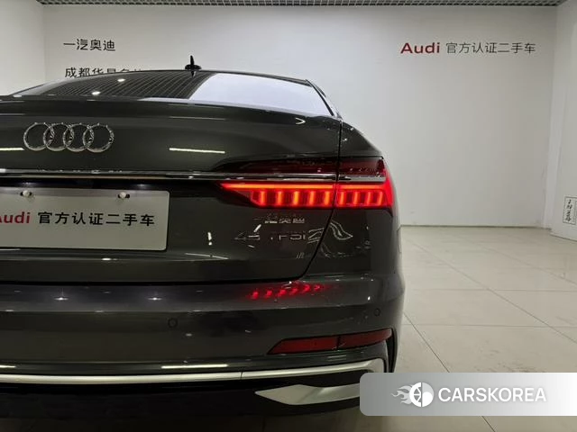 Audi A6L id 4217505 из Китая 18