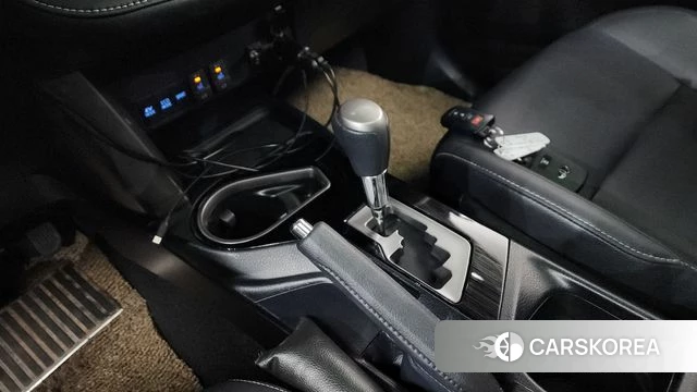 Toyota RAV4 id 3808268 из Кореи 19