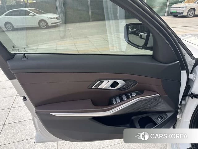 BMW 3 series id 4380407 из Китая 21