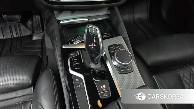 BMW 5 Series (G30) id 4849978 из Кореи 35