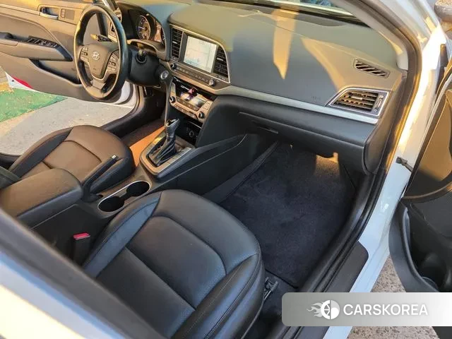 Hyundai Avante AD id 3568753 из Кореи 19