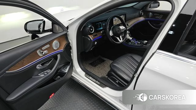 Mercedes-Benz E-Class W213 id 4604898 из Кореи 32