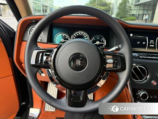 Rolls-Royce Cullinan id 4585124 из Кореи 17