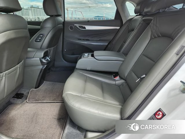 Hyundai The New Grandeur IG id 4693115 из Кореи 19