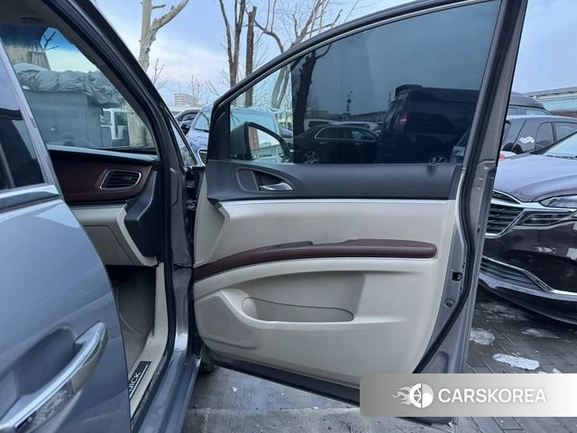 Buick GL8 id 4253478 из Китая 15