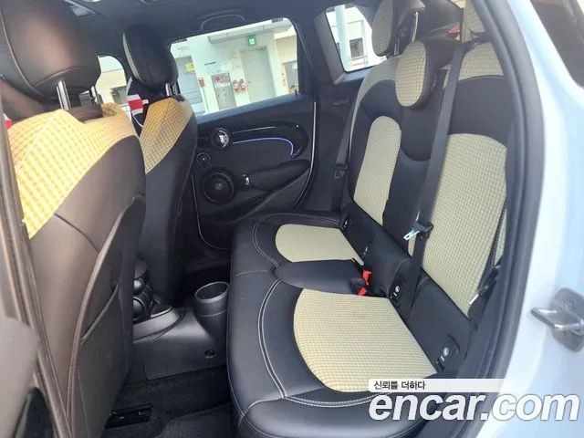 Mini Cooper S id 2736409 из Кореи 14