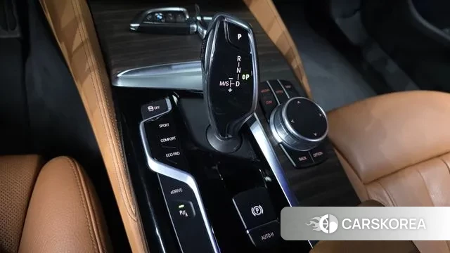 BMW 5 Series (G30) id 3519859 из Кореи 19