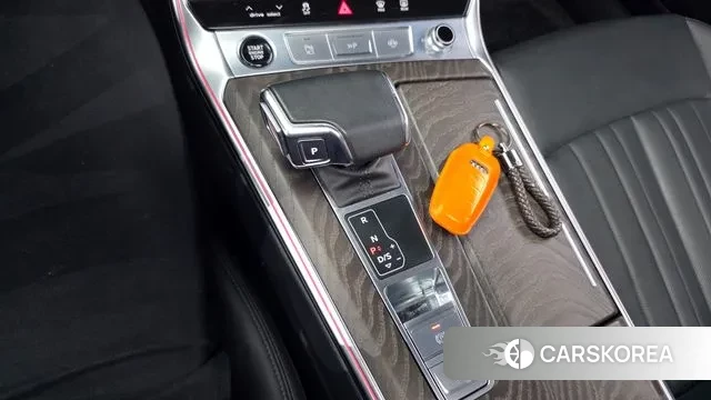 Audi A6 (C8) id 3032473 из Кореи 19