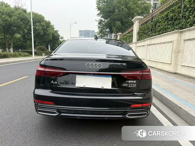 Audi A6L id 4313957 из Китая 12