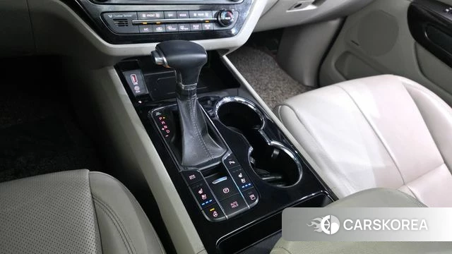 Kia The New Carnival id 4677932 из Кореи 32