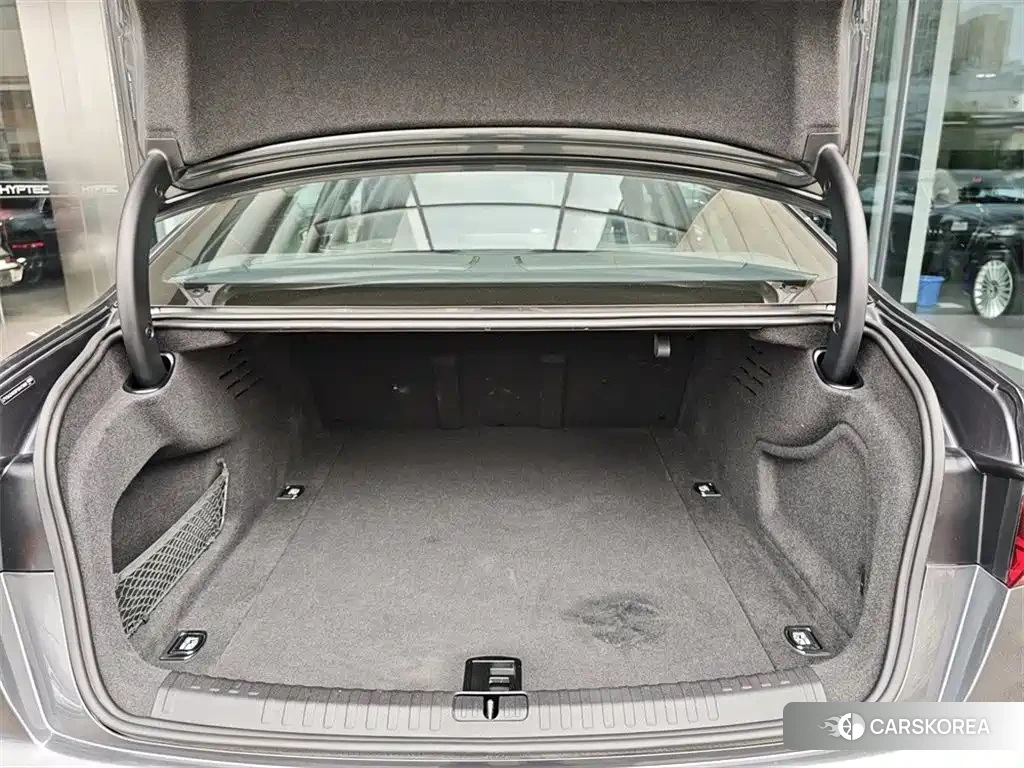 Audi A6L id 4600427 из Китая 15