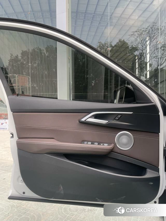BMW 1 series id 4348778 из Китая 28