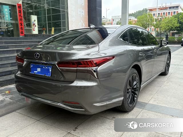Lexus LS id 4253939 из Китая 9