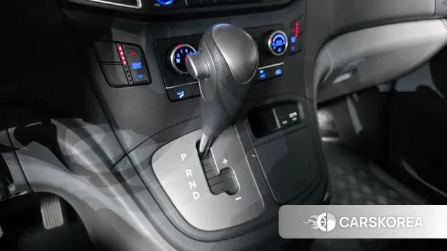 Hyundai The New Grand Starex id 3588331 из Кореи 19