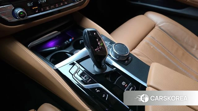 BMW 5 Series (G30) id 4635822 из Кореи 30