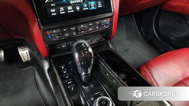 Maserati Quattroporte id 4638341 из Кореи 34