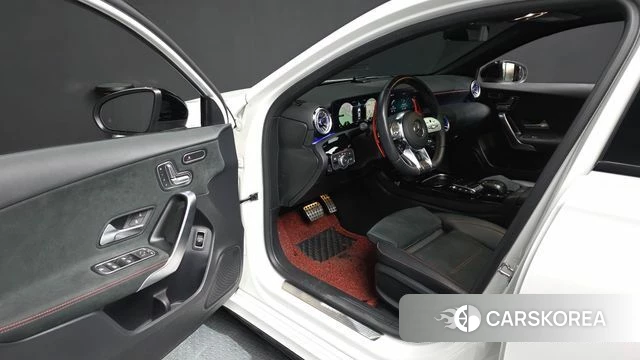 Mercedes-Benz A-Class W177 id 3832430 из Кореи 19