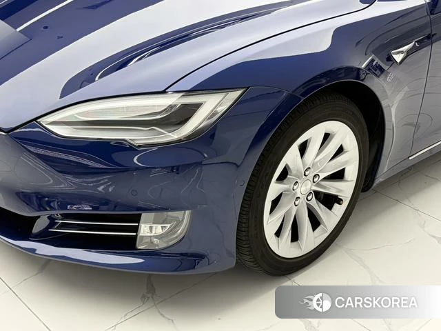Tesla Model S id 4219948 из Китая 21