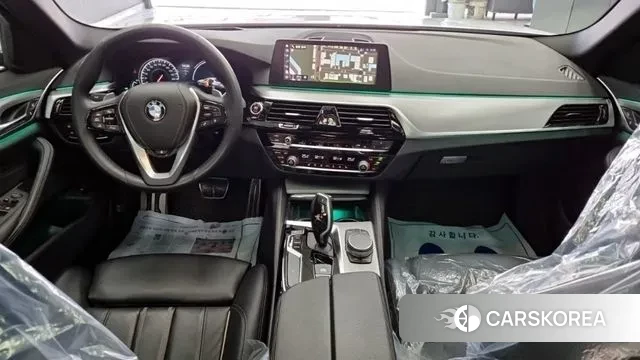 BMW 5 Series (G30) id 3772931 из Кореи 17