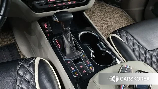 Kia The New Carnival id 3737102 из Кореи 19