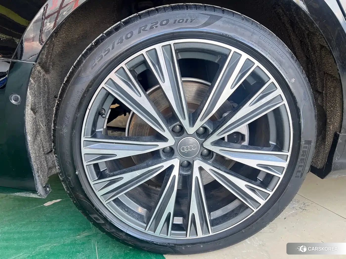 Audi A6L id 4629695 из Китая 15
