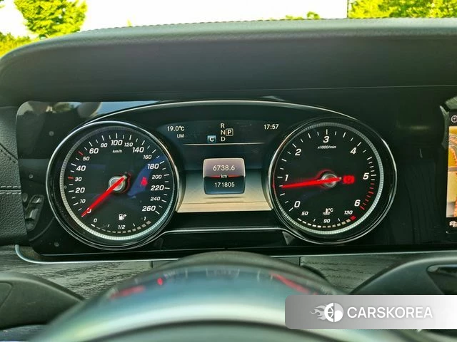 Mercedes-Benz E-Class W213 id 4732442 из Кореи 19