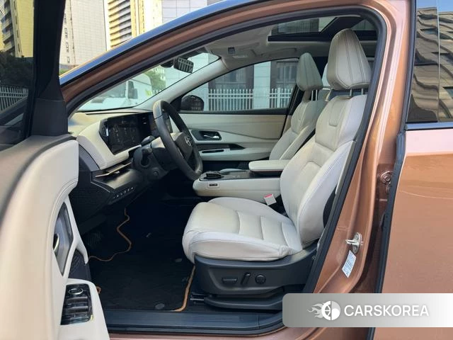 Nissan ARIYA id 4278338 из Китая 18