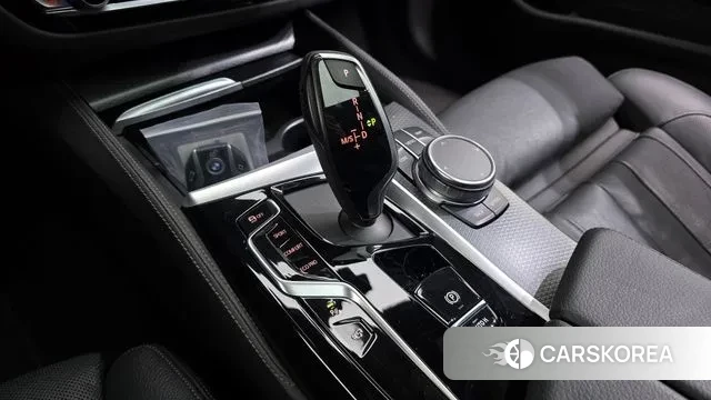 BMW 5 Series (G30) id 3545080 из Кореи 19