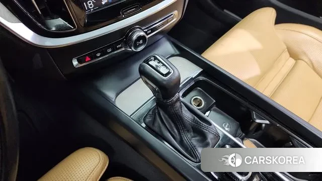 Volvo V60 Cross-Country 2nd Generation id 3117500 из Кореи 19