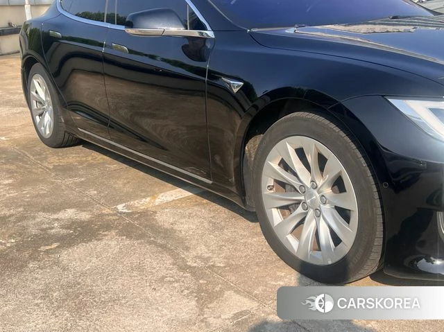 Tesla Model S id 4224895 из Кореи 16