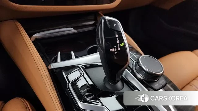 BMW 5 Series (G30) id 3438212 из Кореи 19