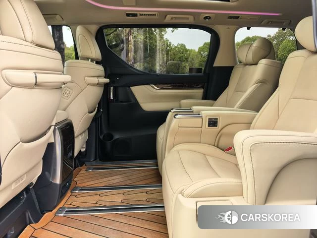 Toyota Elfa id 4209730 из Китая 17