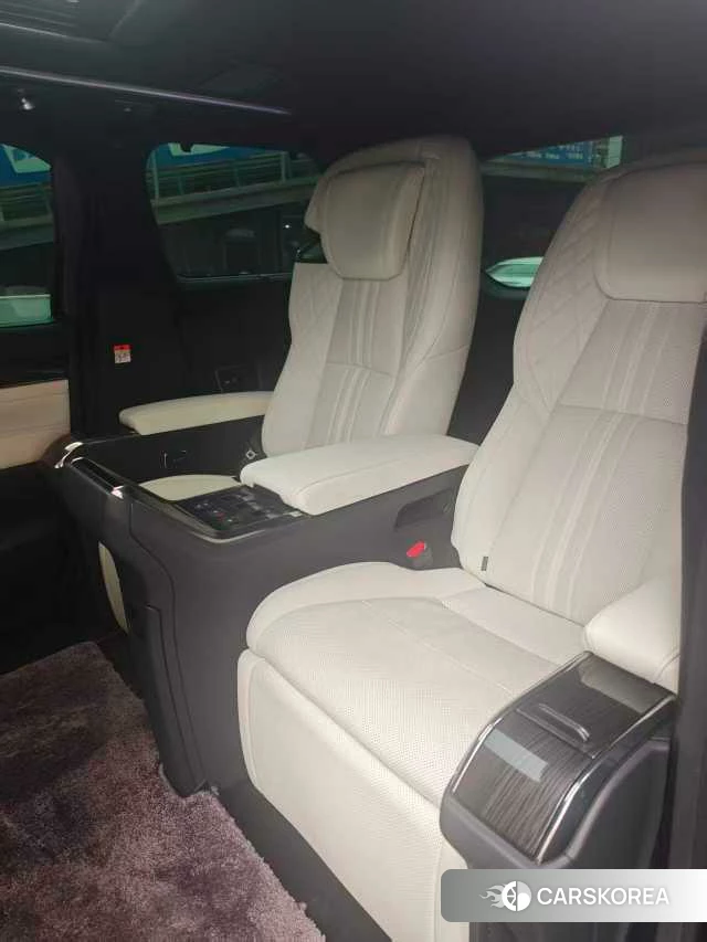 Lexus LM id 3919392 из Китая 9