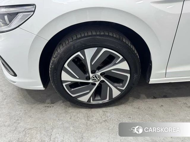 Volkswagen Bora id 4238577 из Китая 28