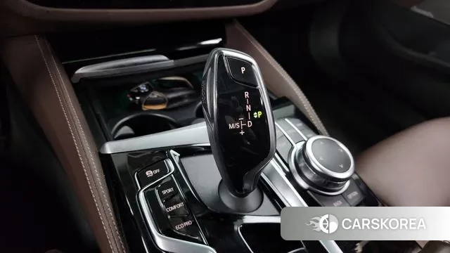 BMW 5 Series (G30) id 3701935 из Кореи 19