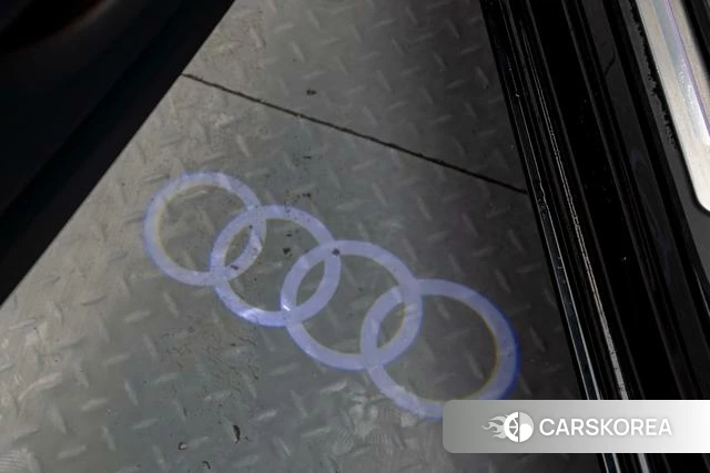 Audi A6L id 4210238 из Китая 24