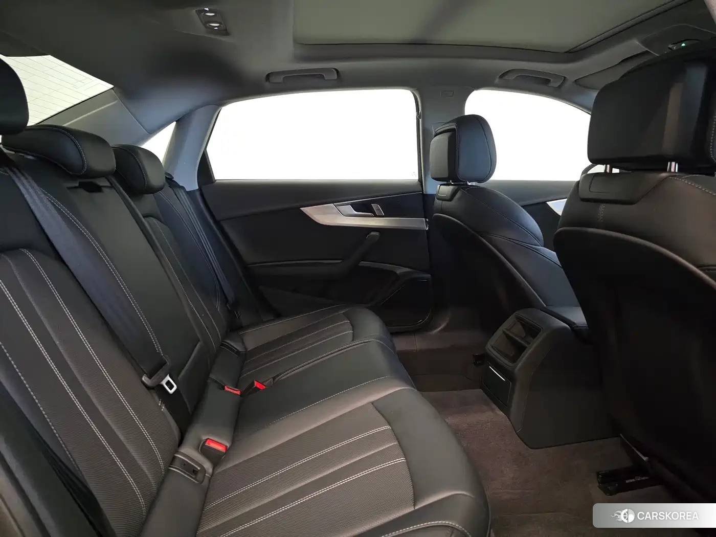 Audi A4L id 4629177 из Китая 15