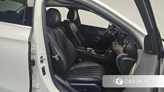 Mercedes-Benz E-Class W213 id 3567926 из Кореи 19